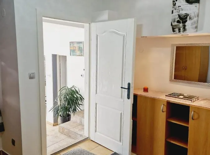 Ana Lozica With Terrace アパート