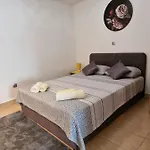 Apartman Ana Lozica With Terrace